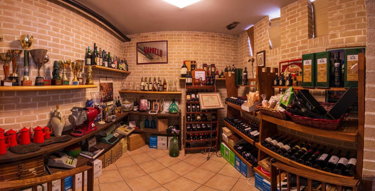 新塞韦里诺马尔凯 Due Torri酒店 外观 照片